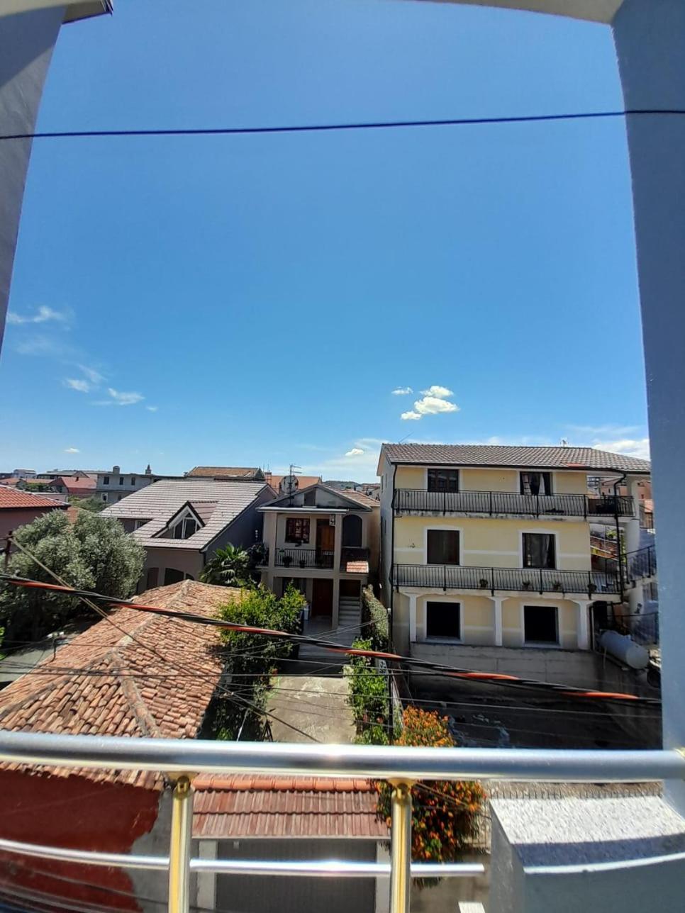 Aleksi&Eli Apartamento Shkodër Exterior foto